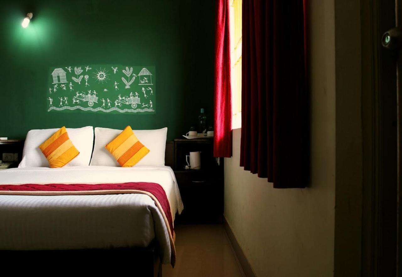 The Green Path Eco Hotel Bangalore Esterno foto