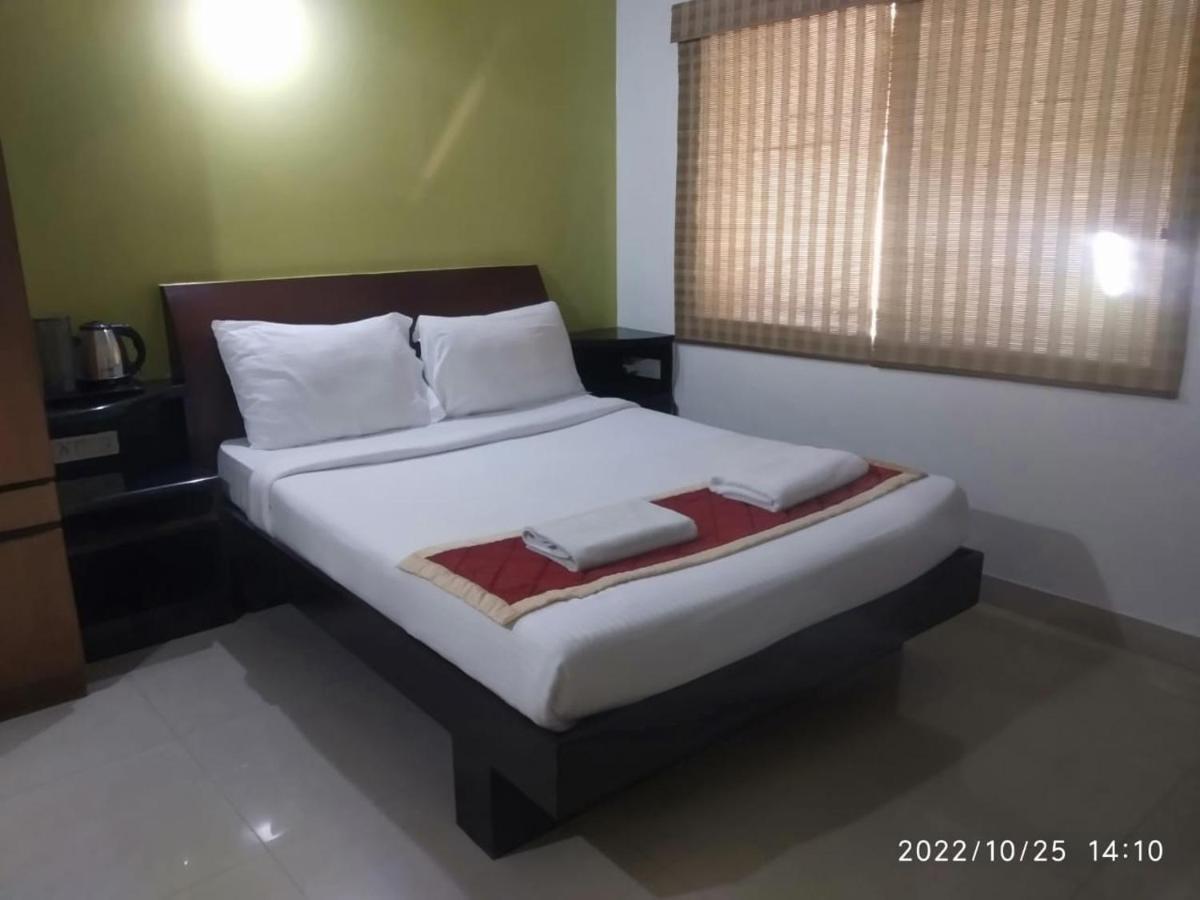 The Green Path Eco Hotel Bangalore Esterno foto