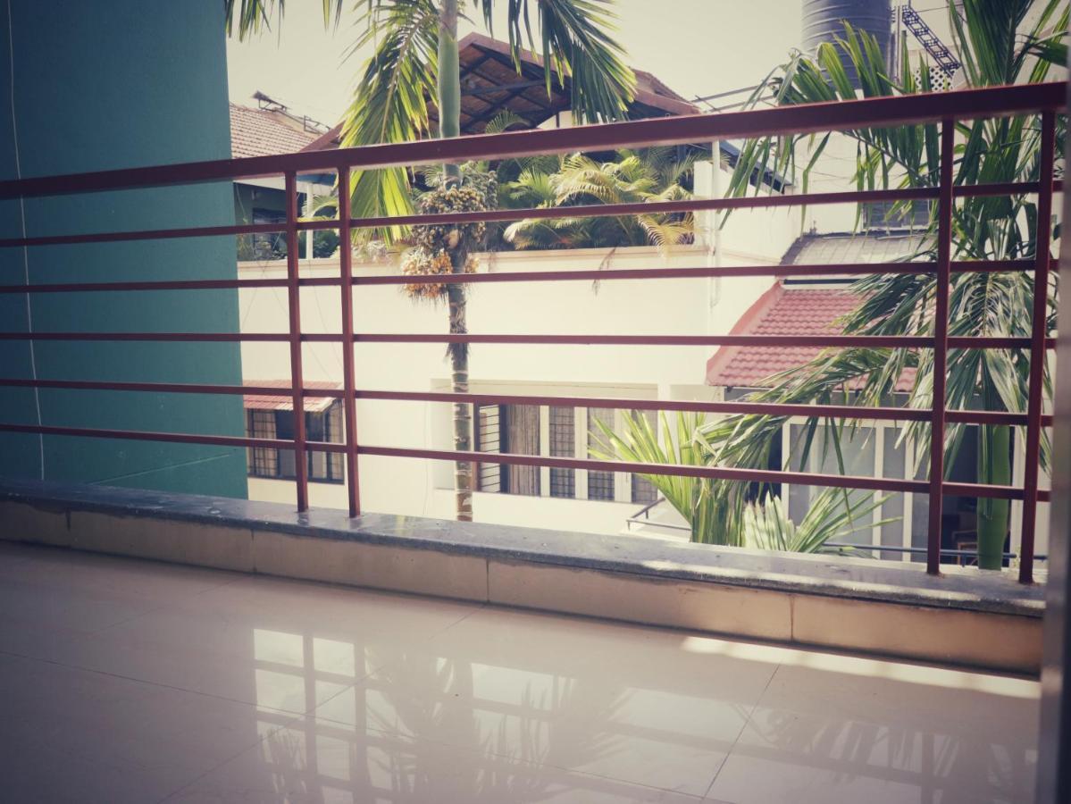The Green Path Eco Hotel Bangalore Esterno foto